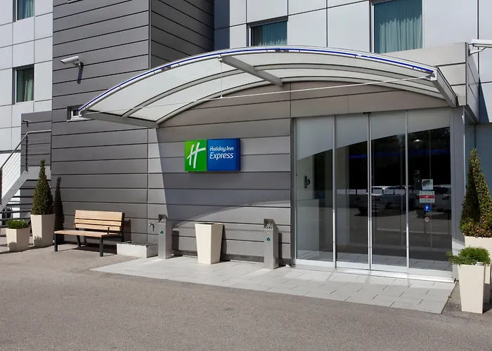 Holiday Inn Express Geneva Airport By Ihg