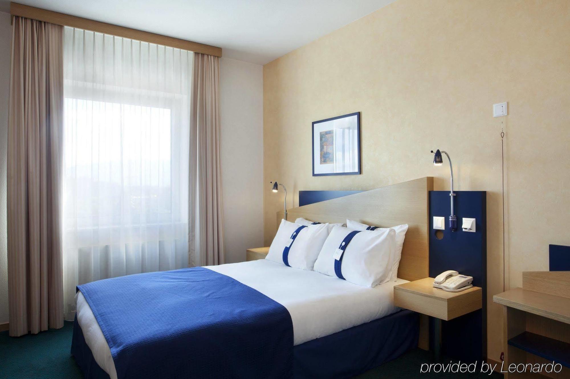 Express Geneva Airport By Ihg Hotel