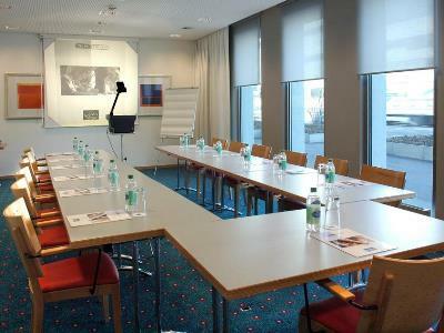 Express Geneva Airport By Ihg 3*