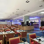Holiday Inn Express Geneva Airport 