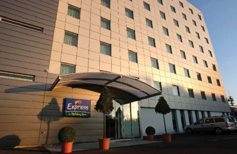 Express Geneva Airport By Ihg Hotel